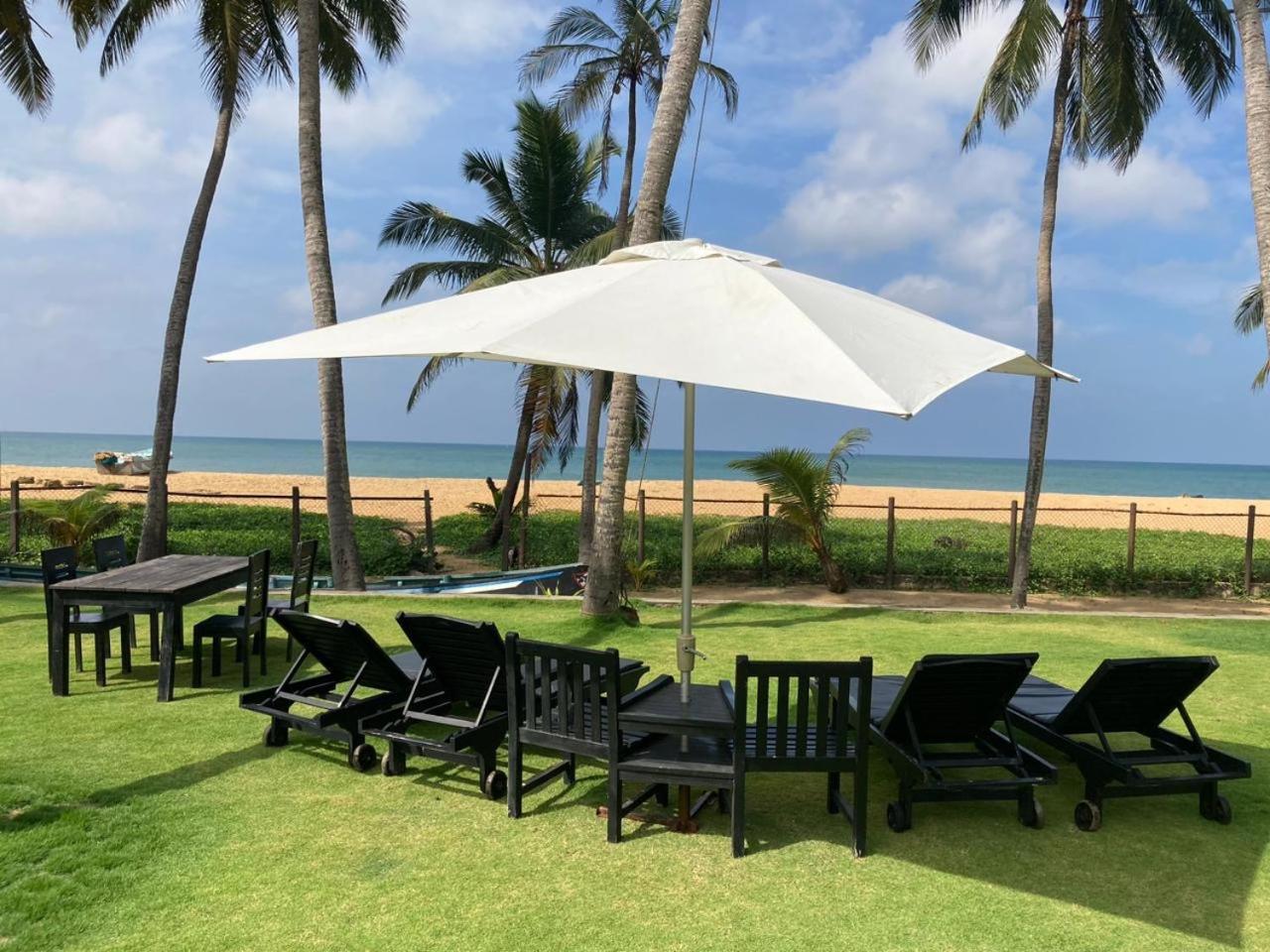 Soluna Beach Resort Marawila Exterior photo